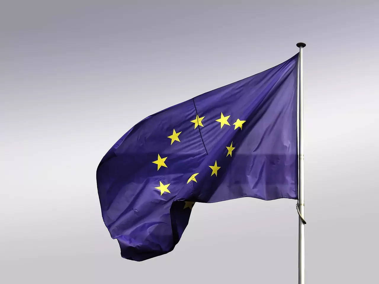 EU plastic use symbol photo with flag